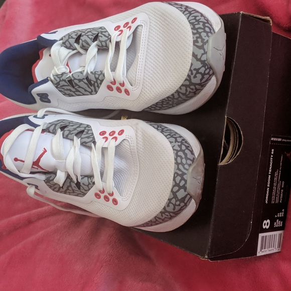 Sneakers - Picture 1 of 6